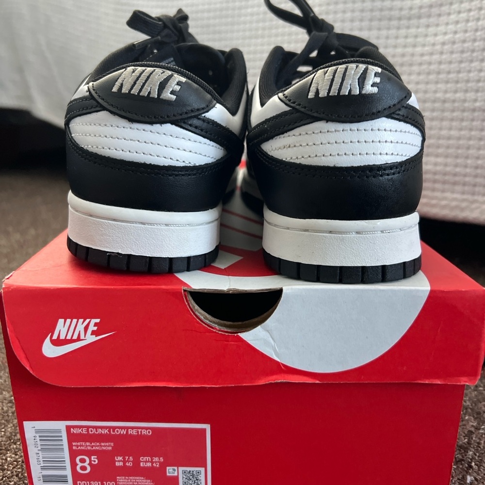 Men-Nike Dunk Low Retro Black White Sneakers